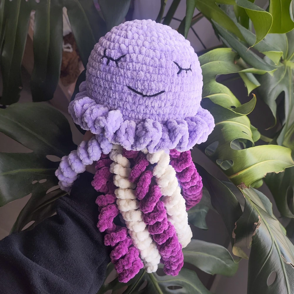 מדוזה סגולה