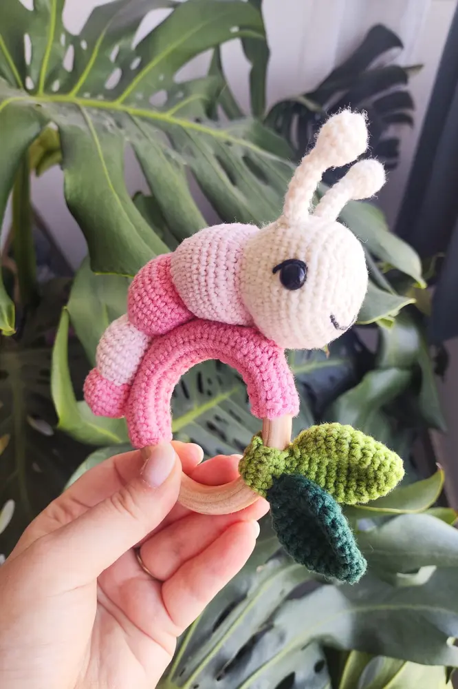 רעשן זחל - גווני ורוד