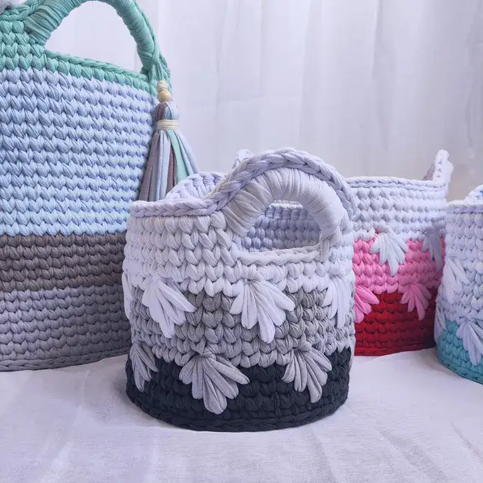 סלסלה שחורה אלגנטית - בינונית