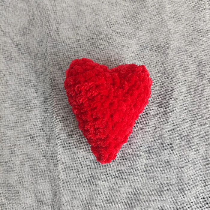 לב סרוג - אדום