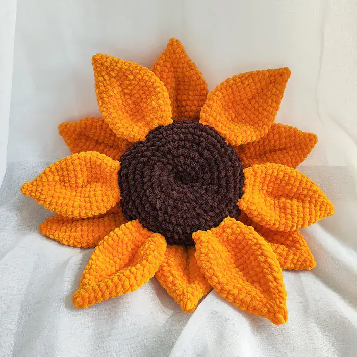 כרית נוי בצורת חמנייה